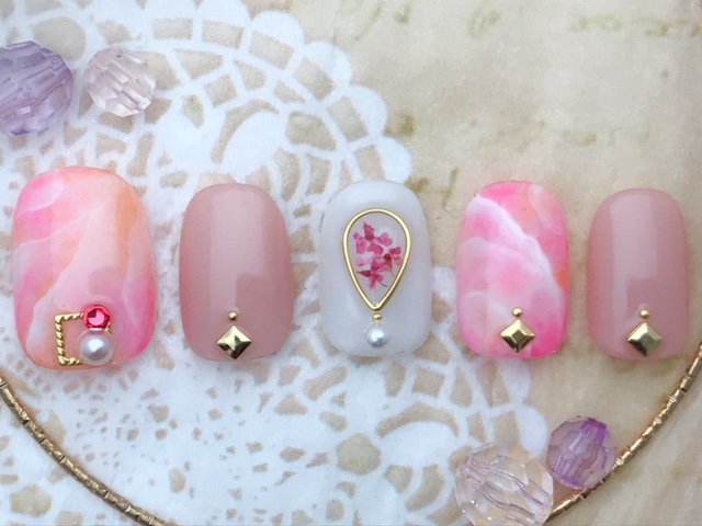 ピンク天然石×押し花